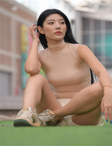 《亚洲jizzjizz中国妇女》